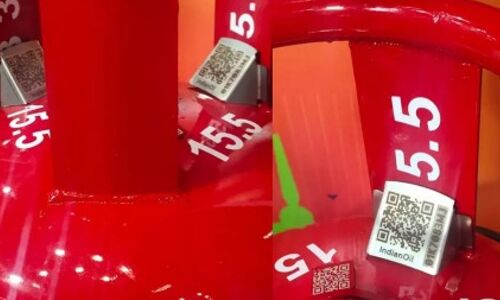 LPG Cylinder with QR Code: LPG Cylinder पर बड़ी खबर! गैस चोरी करने वालों की खैर नहीं, अब QR कोड के साथ आएगा सिलेंडर LPG Cylinder with QR Code: LPG Cylinder पर बड़ी खबर! गैस चोरी करने वालों की खैर नहीं, अब QR कोड के साथ आएगा सिलेंडर