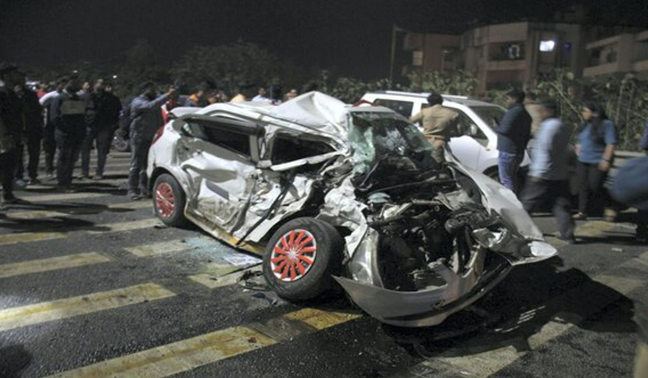 Pune Highway Accident: पुणे-बेंगलुरु हाईवे पर हुआ भीषण हादसा, 48 वाहन क्षतिग्रस्त, 50 से अधिक घायल Pune Highway Accident: पुणे-बेंगलुरु हाईवे पर हुआ भीषण हादसा, 48 वाहन क्षतिग्रस्त, 50 से अधिक घायल