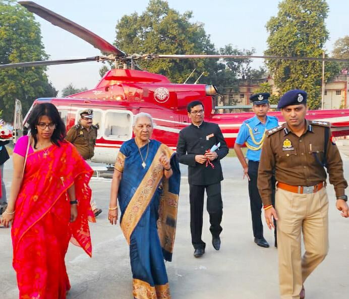 जंगल में मंगल : UP की गवर्नर ने पीलीभीत के जंगल में मनाया Happy Birthday, काटा केक, खिदमत में जुटे बड़े अफसर