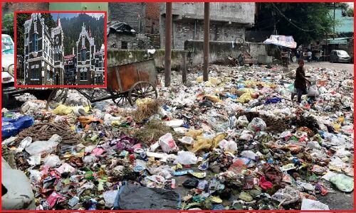 हल्द्वानी में सफाई कर्मचारियों को हाईकोर्ट ने सख्ती दिखा मुकदमा दर्ज करने का दे डाला नोटिस, हड़ताल से जुड़ा है मामला