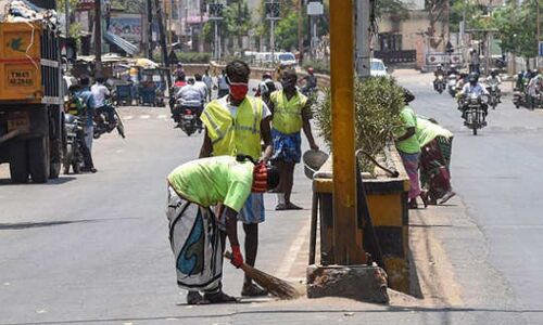 MCD Election 2022: सफाईकर्मी ने किया चुनाव में नामांकन तो एजेंसी ने थमाया नोटिस, नौकरी से हटाने की दी धमकी, यहाँ का है मामला