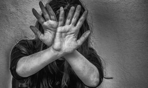 Nashik News: नासिक में आश्रम संचालक पर 6 लड़कियों ने लगाया बलात्कार का आरोप, पुलिस ने किया अरेस्ट