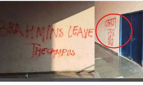 ब्रेकिंग न्यूज : जेएनयू की दीवारों पर लाल रंग में लिखे गए ब्राह्मण विरोधी नारे! दी भड़काने वाली चेतावनी