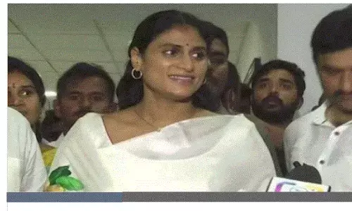 तेलंगाना : शमिर्ला रेड्डी केसीआर पर बोला हमला, कहा - दिल्ली शराब घोटाले में शामिल हैं केसीआर की बेटी कविता