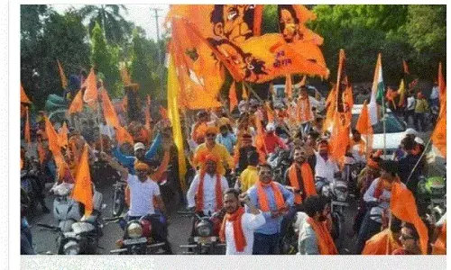 Banaras News : विहिप पदाधिकारी का उकसाने वाला बयान, कहा - हिंदूवादियों को देंगे लाठी, चाकू और कुंगफू की ट्रेनिंग