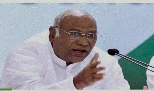 कांग्रेस संचालन समिति की पहली बैठक के बाद खड़गे बोले - मोदी-शाह की नफरती राजनीति के खिलाफ निर्णायक जंग हमारी जिम्मेदारी