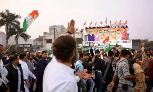 Bharat Jodo Yatra: राजस्थान में भारत जोड़ो यात्रा का दूसरा दिन, BJP ऑफिस पर खड़े लोगों को राहुल का फ्लाइंग किस