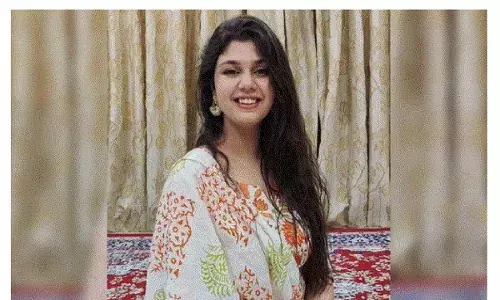 दिल्ली पुलिस के साथ विवादों में आई आसिफ खान की बेटी अरीबा खान अबुल फजल से जीतीं चुनाव, आप-बीजेपी को दी सियासी मात