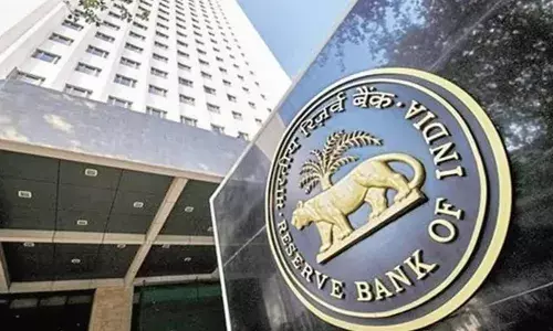 RBI Monetary Policy: RBI ने आम आदमी को दिया बढ़ा झटका, 0.35 फीसदी रेपो रेट बढ़ाया, जानें आप पर क्या पड़ेगा असर