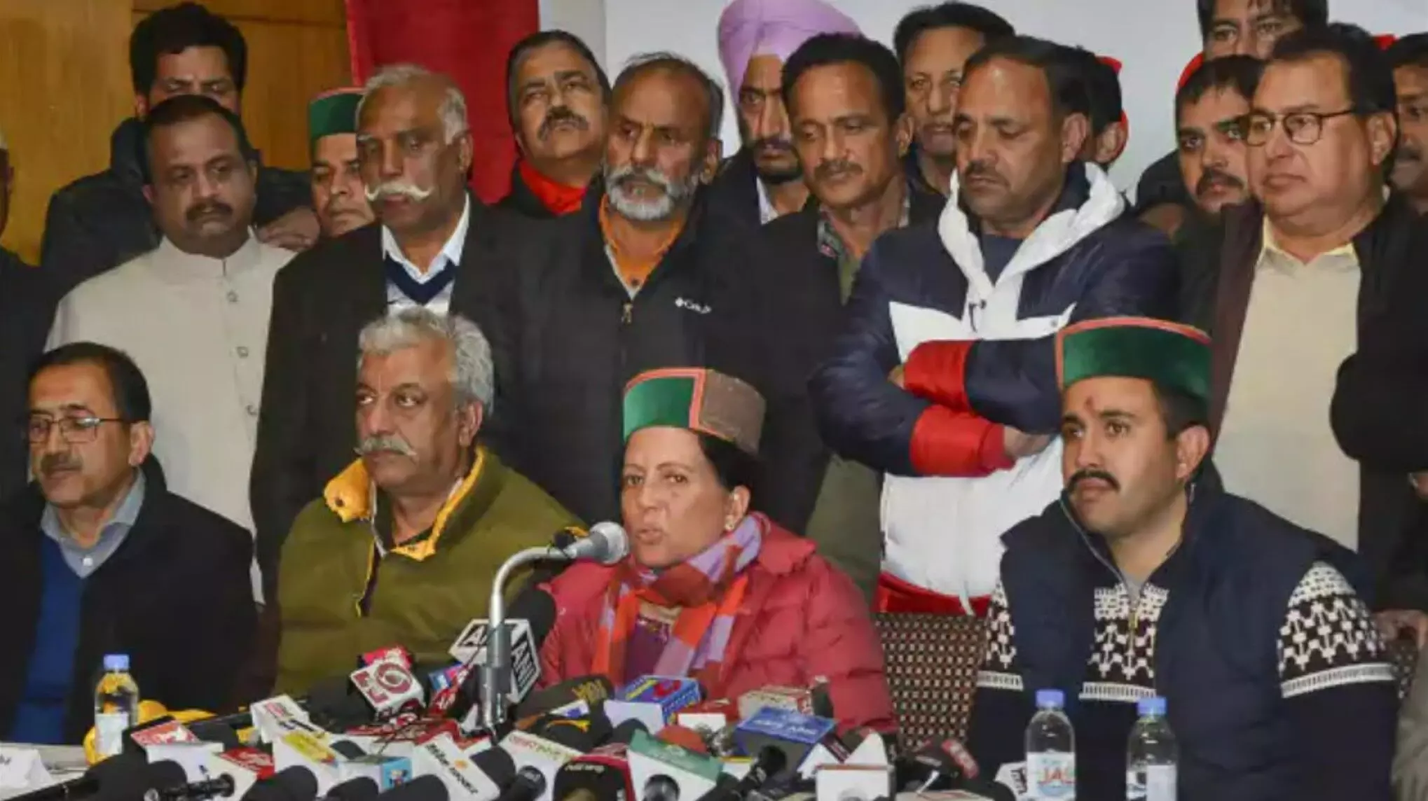 Himachal CM News : हिमाचल के सीएम पर मंथन शुरू, प्रतिभा सिंह के समर्थकों ने काटा बवाल