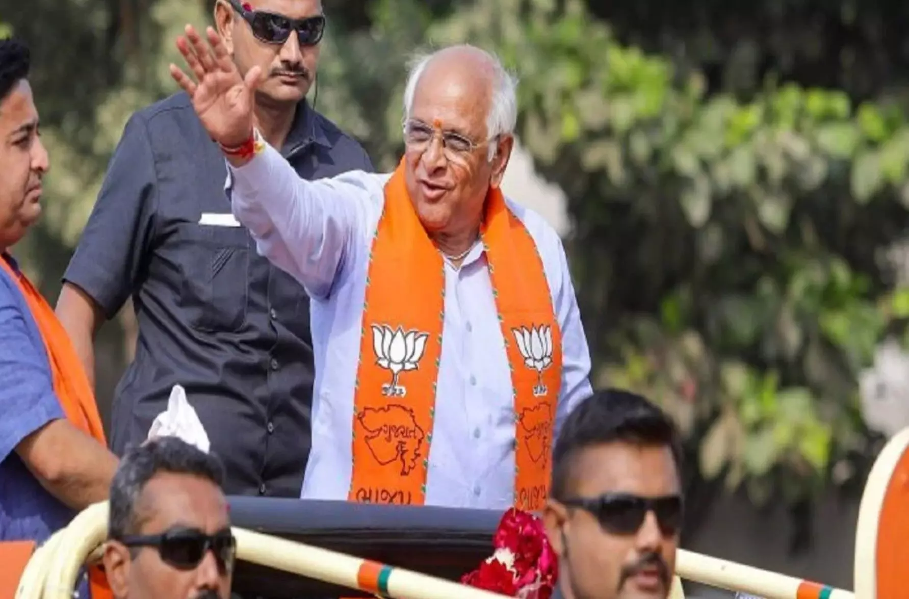 Gujarat CM Oath Ceremony : भूपेंद्र पटेल आज लेंगे CM पद की शपथ, मंत्रिमंडल में अल्पेश ठाकोर समेत इन चेहरों को मिल सकती है जगह Gujarat CM Oath Ceremony : भूपेंद्र पटेल आज लेंगे CM पद की शपथ, मंत्रिमंडल में अल्पेश ठाकोर समेत इन चेहरों को मिल सकती है जगह