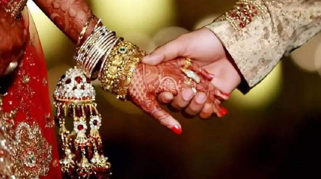 Inter-Caste Marriage: महाराष्ट्र सरकार ने अंतरजातीय-अंतरधार्मिक विवाह को लेकर लिया बड़ा फैसला