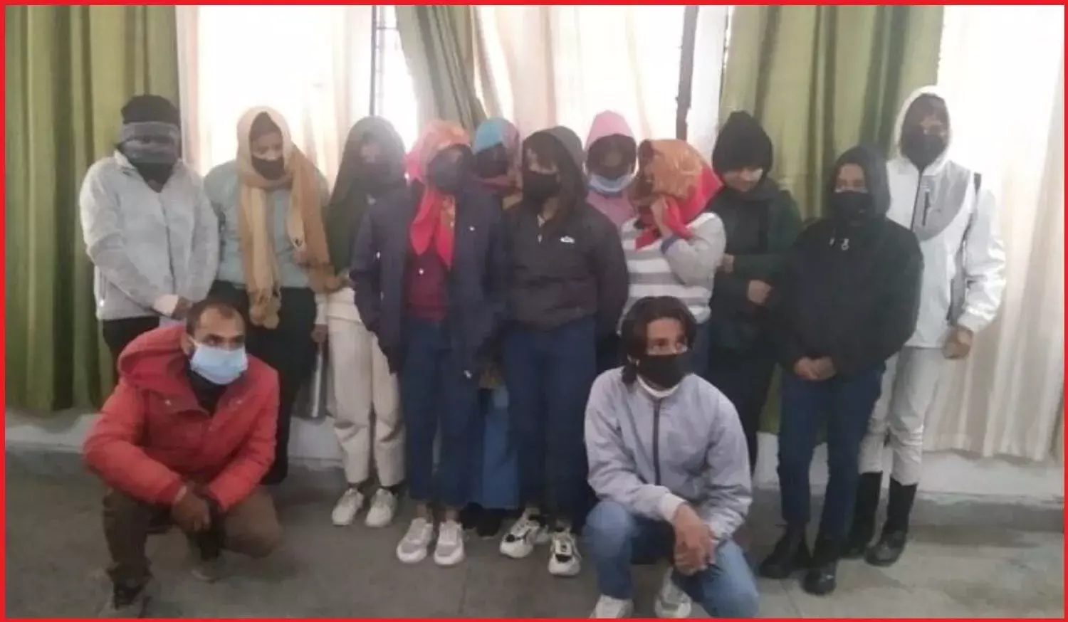 देहरादून में स्पा सेंटर की आड़ में चल रहा था देह व्यापार का धंधा, 11 महिलाओं समेत 13 गिरफ्तार