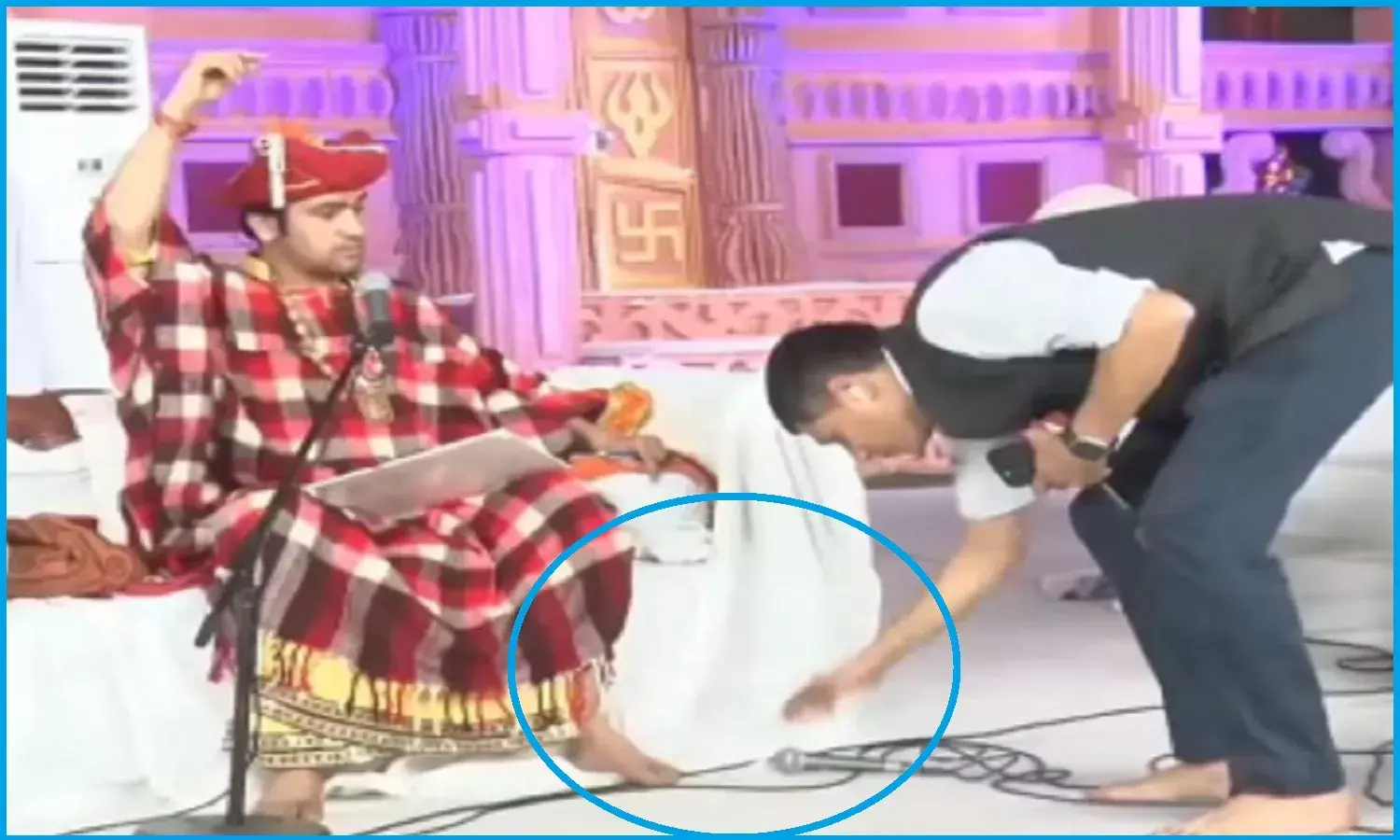 ABP​ रिपोर्टर ज्ञानेंद्र तिवारी बागेश्वर धाम सरकार धीरेंद्र शास्त्री के इंटरव्यू पर  ट्रोल, जनता बोली ABP मतलब असली बागेश्वरधाम प्रचारक चैनल