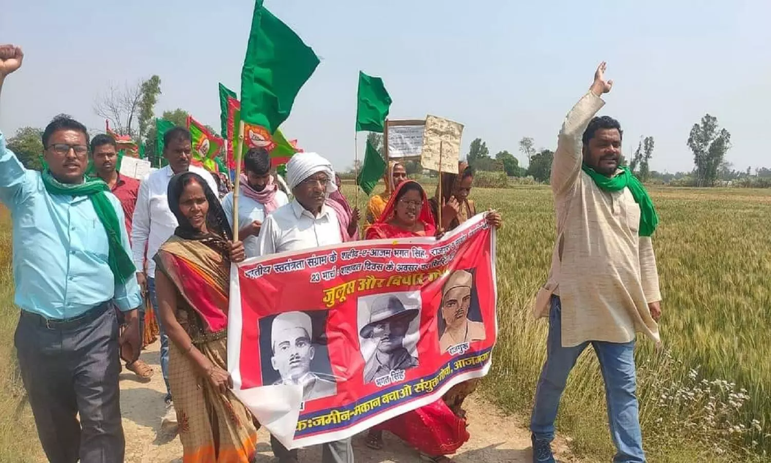 भगत सिंह, सुखदेव, राजगुरु की शहादत दिवस और लोहिया की जयंती पर खिरिया बाग में किसानों ने निकाला जुलूस