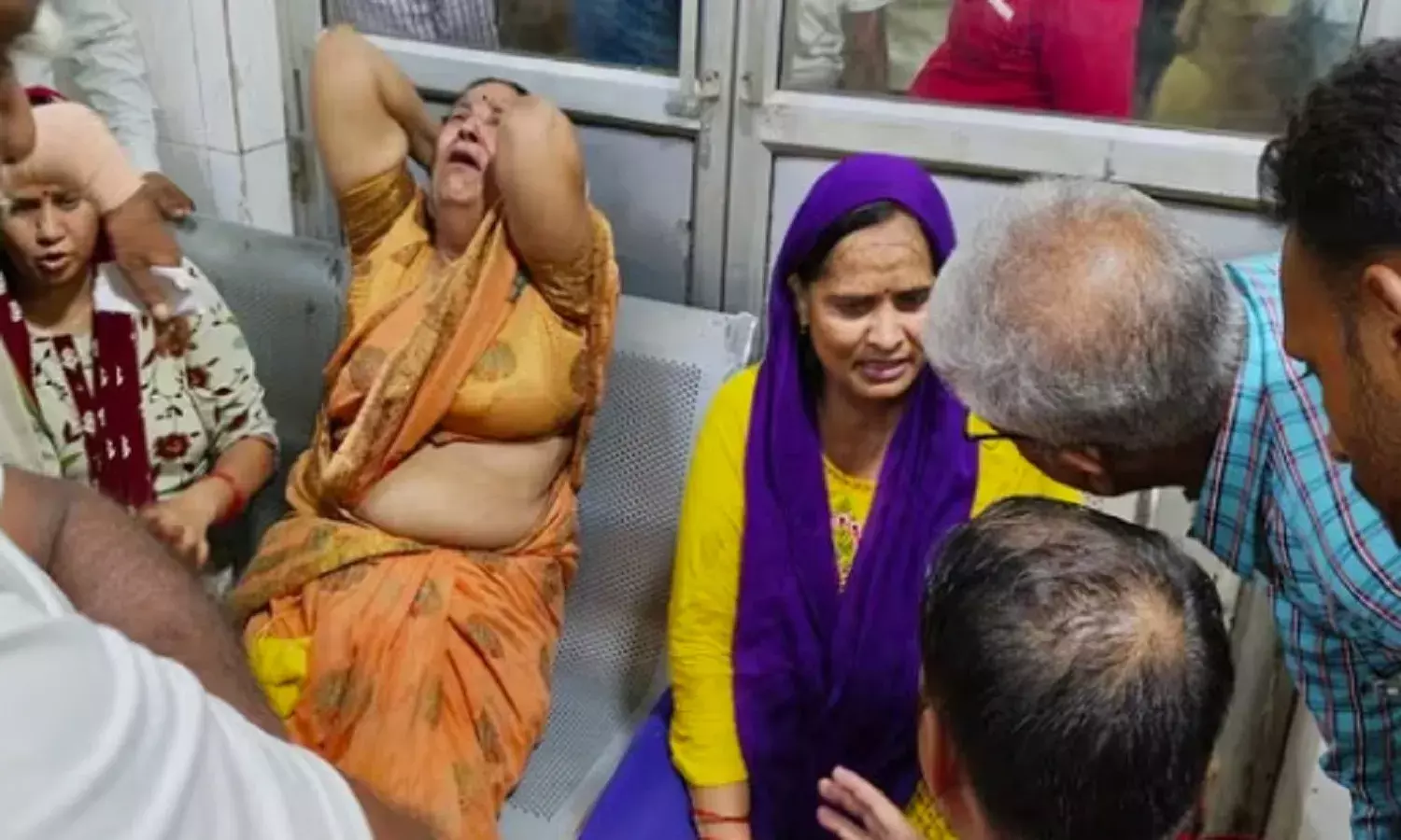 सुल्तानपुर में डॉक्टर की हत्या कर शव टेंपो में लादकर घर भिजवाया, भाजपा नेता का भतीजा आरोपी सुल्तानपुर में डॉक्टर की हत्या कर शव टेंपो में लादकर घर भिजवाया, भाजपा नेता का भतीजा आरोपी