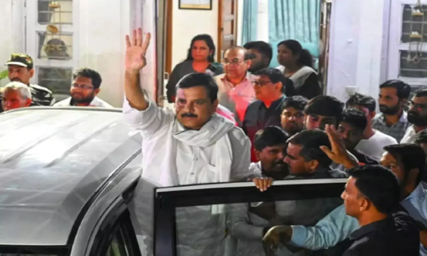 वो जुल्म करके, लोगों को Jail में डाल जीत नहीं सकते, अडानी के घोटालों पर चुप नहीं बैठूंगा, सिसोदिया के बाद संजय सिंह की गिरफ्तारी