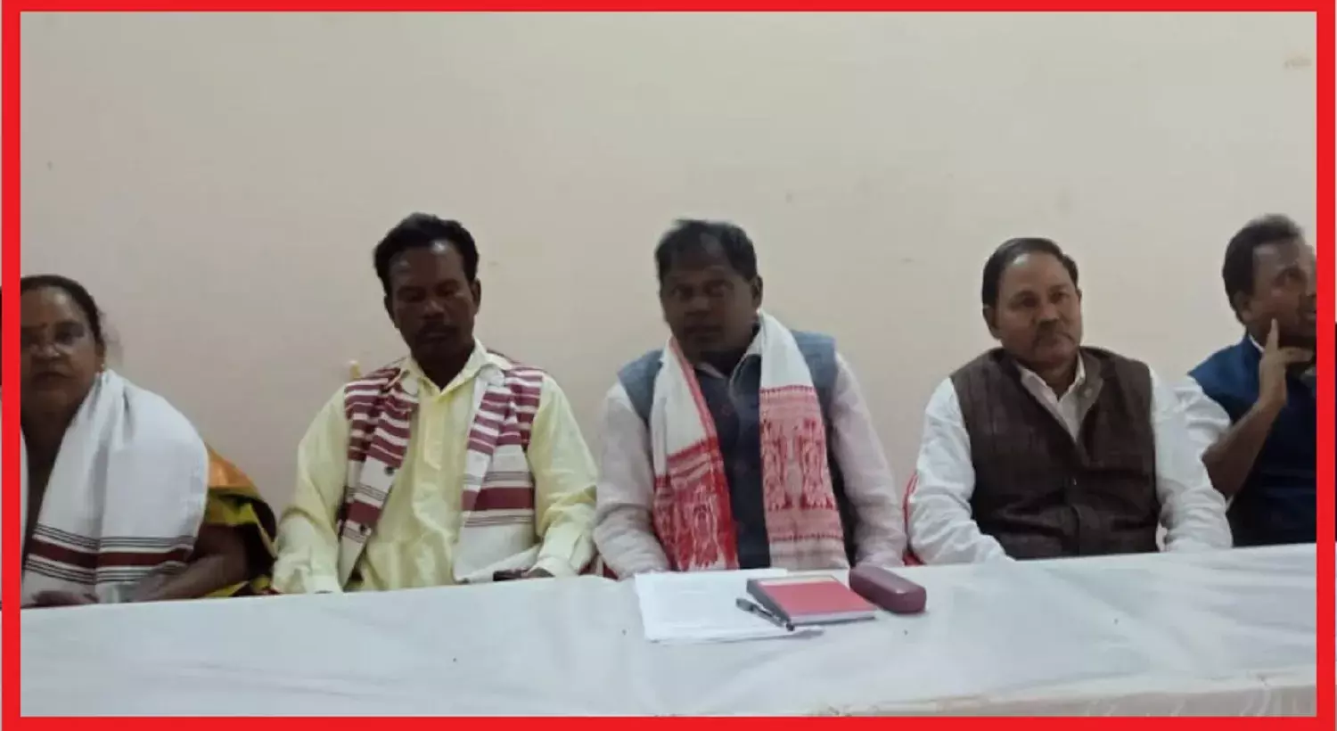 जनजातीय गौरव दिवस के नाम पर भारत संकल्प यात्रा अघोषित तौर पर 2024 के चुनावी अभियान का हिस्सा