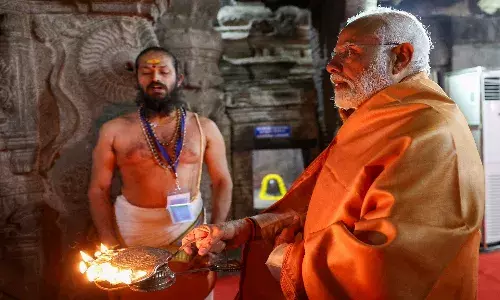 पिछले 10 वर्षों में सांस्कृतिक वर्चस्व की लड़ाई का मैदान बना हिंदी सिनेमा, साम्प्रदायिक विभाजन के नैरेटिव को बढ़ावा देनी वाली फिल्मों की आई बाढ़