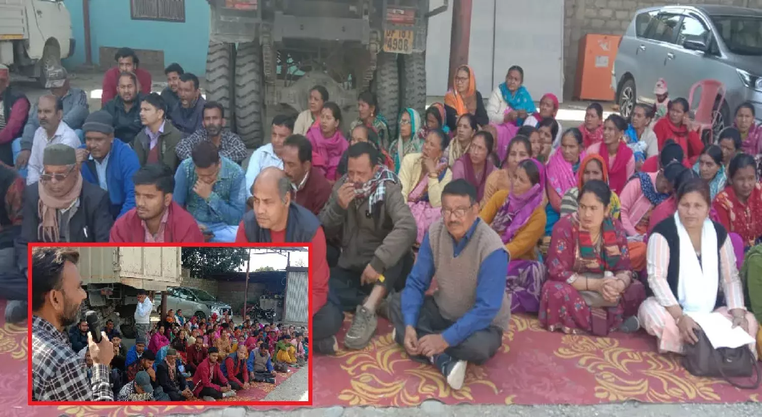 आदमखोर बाघ और जंगली जानवरों से सुरक्षा की मांग को लेकर अब रामनगर विधायक दीवान सिंह बिष्ट के कार्यालय पर धरना