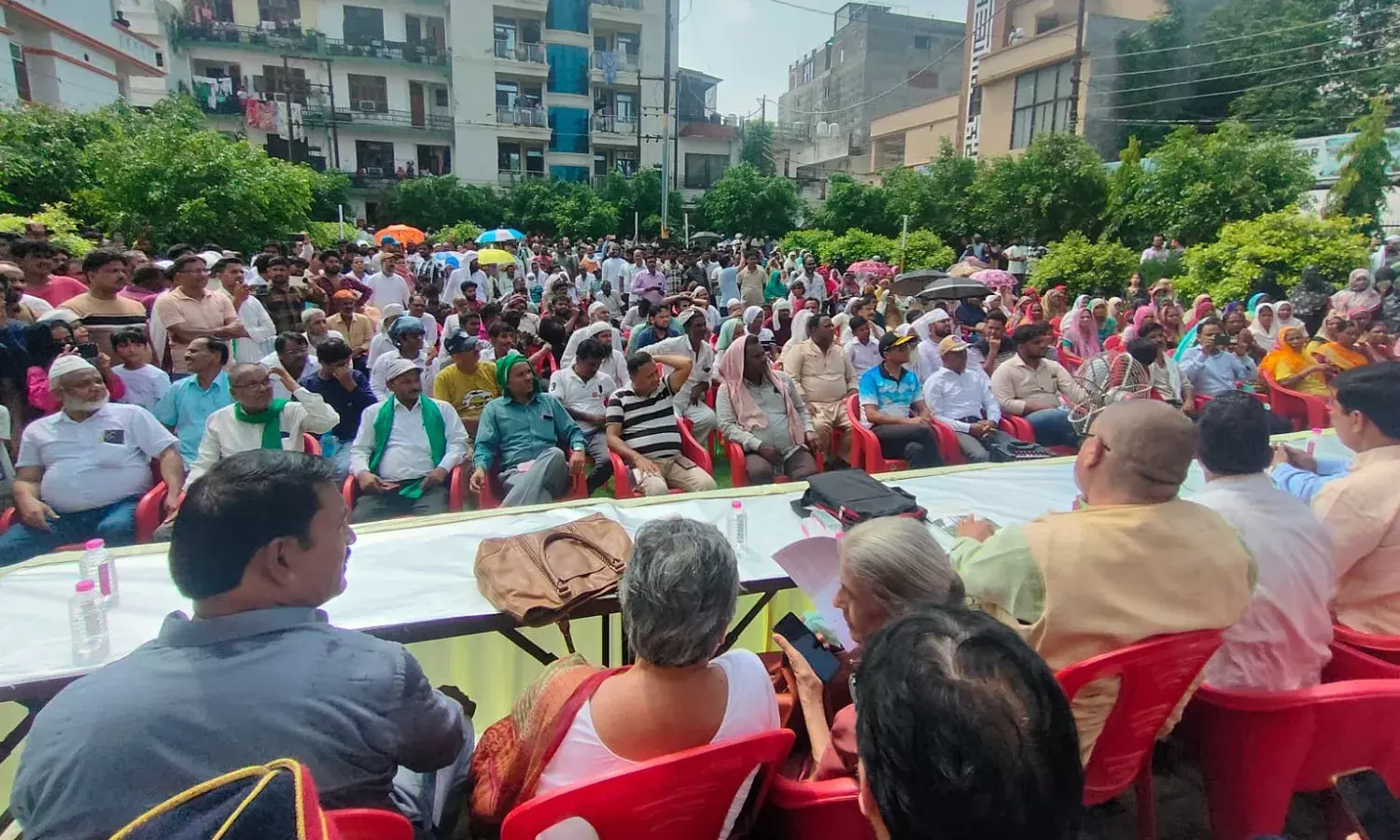 रियल एस्टेट कारोबारियों की एजेंट बनी योगी सरकार, UP में आम नागरिकों से जमीन छीनने के लिए चलाए जा रहे बुलडोजर राज के खिलाफ आंदोलन तेज !