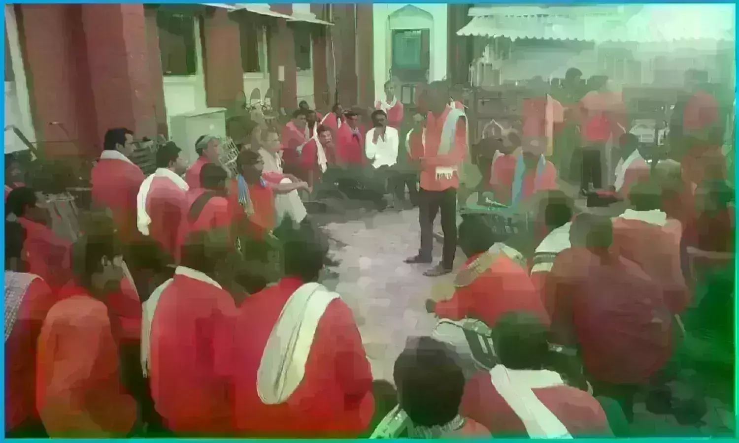 कुलियों की रेलवे की नौकरी और सामाजिक सुरक्षा की उठी मांग, मानसून सत्र में पदाधिकारी मिलेंगे सांसदों से