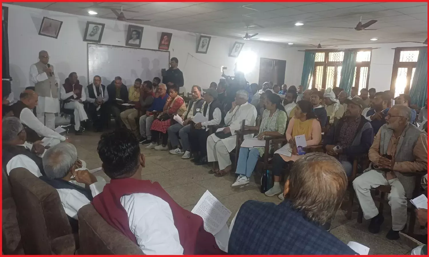 रोजगार, कर्पूरी ठाकुर फॉर्मूला, पूंजी पलायन पर रोक, माइक्रोफाइनेंस कंपनियों की लूट पर रोक के सवालों पर UP में उठेगी आवाज !