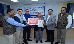 पत्रकारिता आज आ चुकी है एक ऐसे मुकाम पर जहां हर तीसरा व्यक्ति बन गया है पत्रकार, जिससे मीडिया की विश्वसनीयता पर उठ रहे सवाल