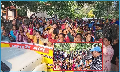 DFO तराई पश्चिमी और नैनीताल पुलिस प्रशासन ने कानून का उल्लंघन कर 60 से अधिक लोगों के घरों एवं खेतीयोग्य जमीन को बुलडोजर से रौंदा, पीड़ितों का वन विभाग कार्यालय पर हल्लाबोल DFO तराई पश्चिमी और नैनीताल पुलिस प्रशासन ने कानून का उल्लंघन कर 60 से अधिक लोगों के घरों एवं खेतीयोग्य जमीन को बुलडोजर से रौंदा, पीड़ितों का वन विभाग कार्यालय पर हल्लाबोल