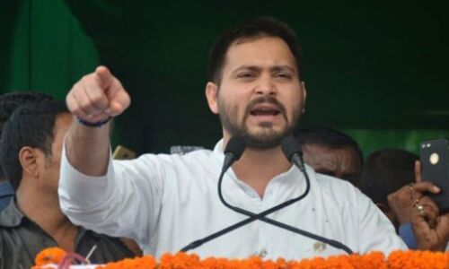 बिहार में फिर गरमाया आरक्षण का मुद्दा, इधर लालू-तेजस्वी ने किया ट्विट उधर राज्य के एससी-एसटी विधायकों की हुई बैठक