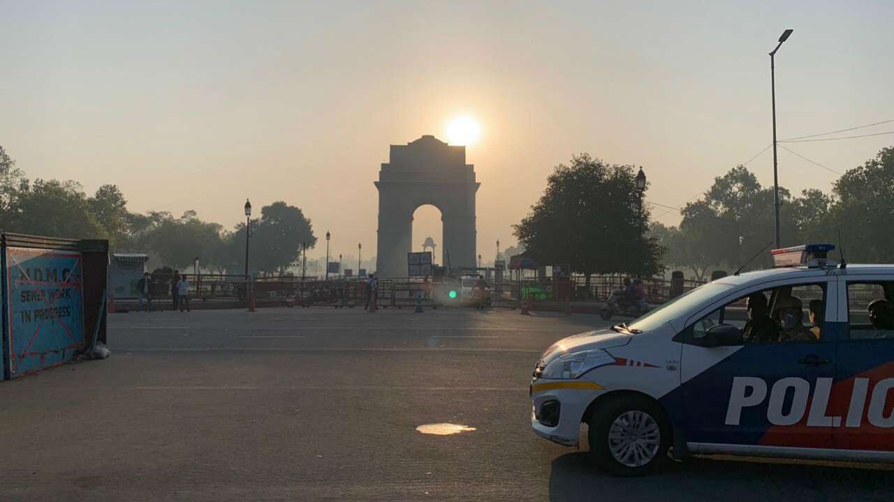 दिल्ली में पहली बार इतना कम हुआ प्रदूषण, लेकिन हवा में बढ़ रहा ओजोन