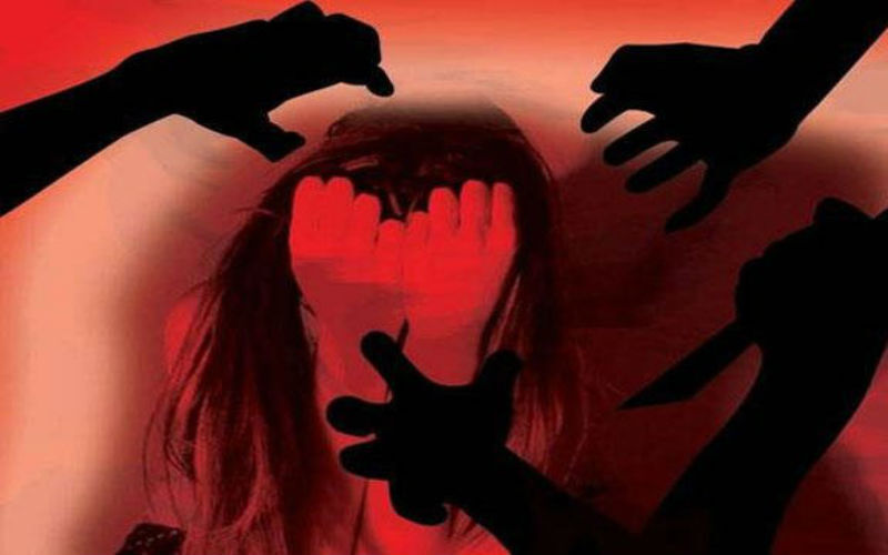 Indore Crime News: डेढ़ महीने तक बंधक बनाकर युवती से गैंगरेप, सिगरेट से प्राइवेट पार्ट दागा, बिल्डर समेत 5 गिरफ्तार