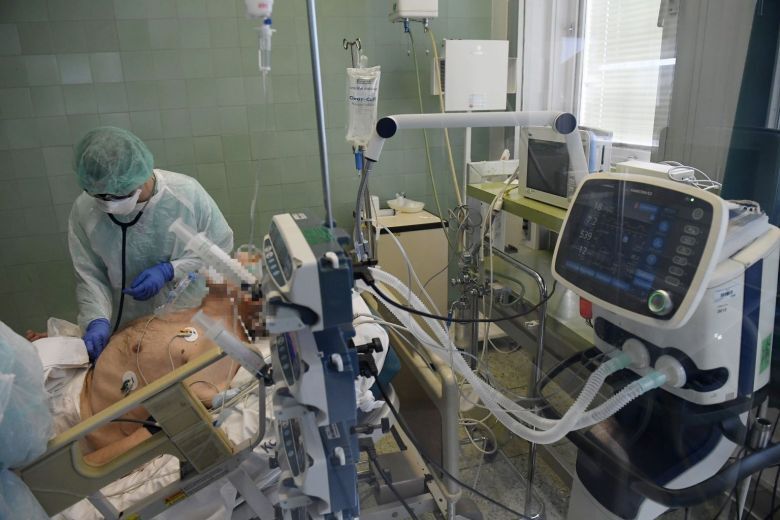 गुजरात मॉडल : वडोदरा के कोरोना हॉस्पिटल में 12 घंटे तक बिजली रही गुल, वेंटिलेटर पर थे 6 कोरोना मरीज