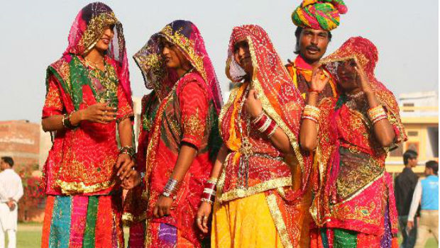 राजस्थान के इस गांव में पत्नी के गर्भवती होते ही पति कर लेता है दूसरी शादी