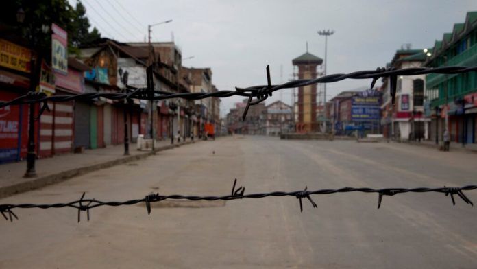 कश्मीर में नेटबंदी पर सुप्रीम कोर्ट हुआ सख्त, कहा लगातार धारा 144 लागू रखना सरकारी शक्ति का दुरुपयोग