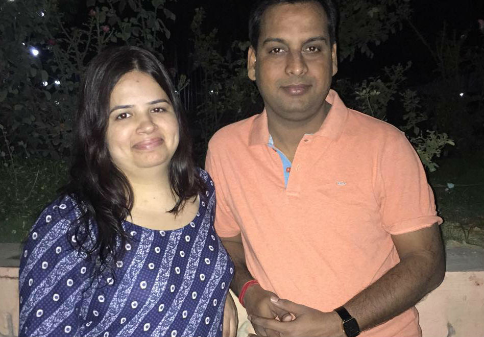 लखनऊ गोलीकांड में मारे गए विवेक की पत्नी बोली मेरे पति का चरित्रहनन कर मुद्दे को भटका रही है पुलिस