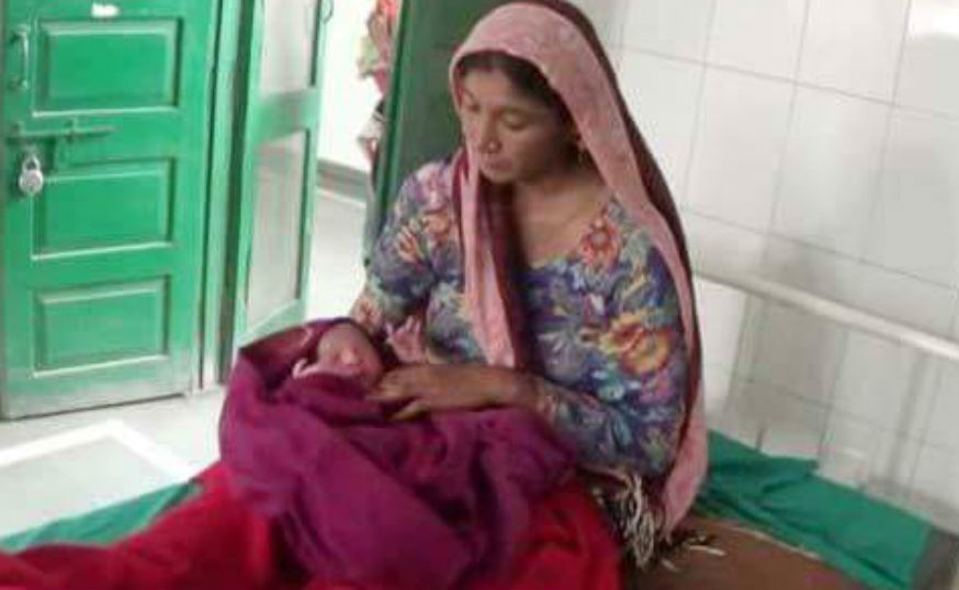 उत्तराखण्ड के सरकारी अस्पताल में साथी महिलाओं ने फर्श पर कराया 2 गर्भवतियों का प्रसव, नर्सें देखती रहीं तमाशा