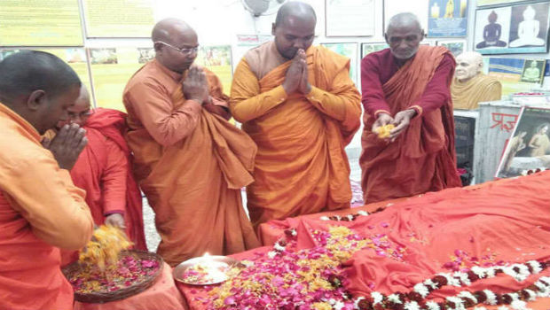 अंबेडकर को बौद्ध धर्म की दीक्षा देने वाले गुरु का निधन