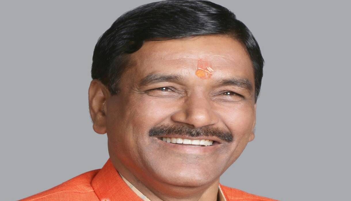 BJP विधायक पर कांस्टेबल को जूते से पीटकर जबरन पेशाब पिलाने का आरोप, अदालत के आदेश पर दर्ज हुआ मुकदमा BJP विधायक पर कांस्टेबल को जूते से पीटकर जबरन पेशाब पिलाने का आरोप, अदालत के आदेश पर दर्ज हुआ मुकदमा