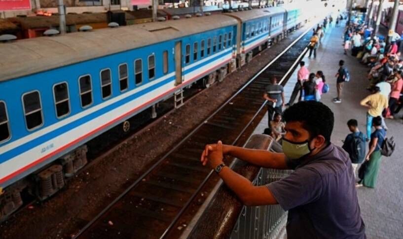 स्पेशल और श्रमिक ट्रेनों को छोड़कर सभी ट्रेनों की बुकिंग रद्द, रेलवे यात्रियों का किराया कर देगा वापस