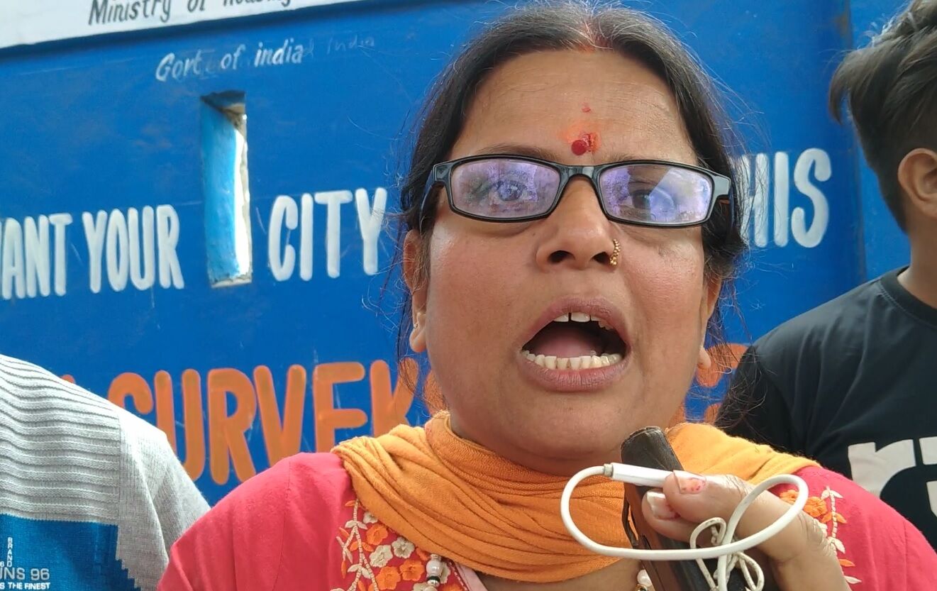 जनज्वार की खबर का असर, दंगाई महिला रागिनी तिवारी को लेकर ​मीडिया उठा रही अब सवाल