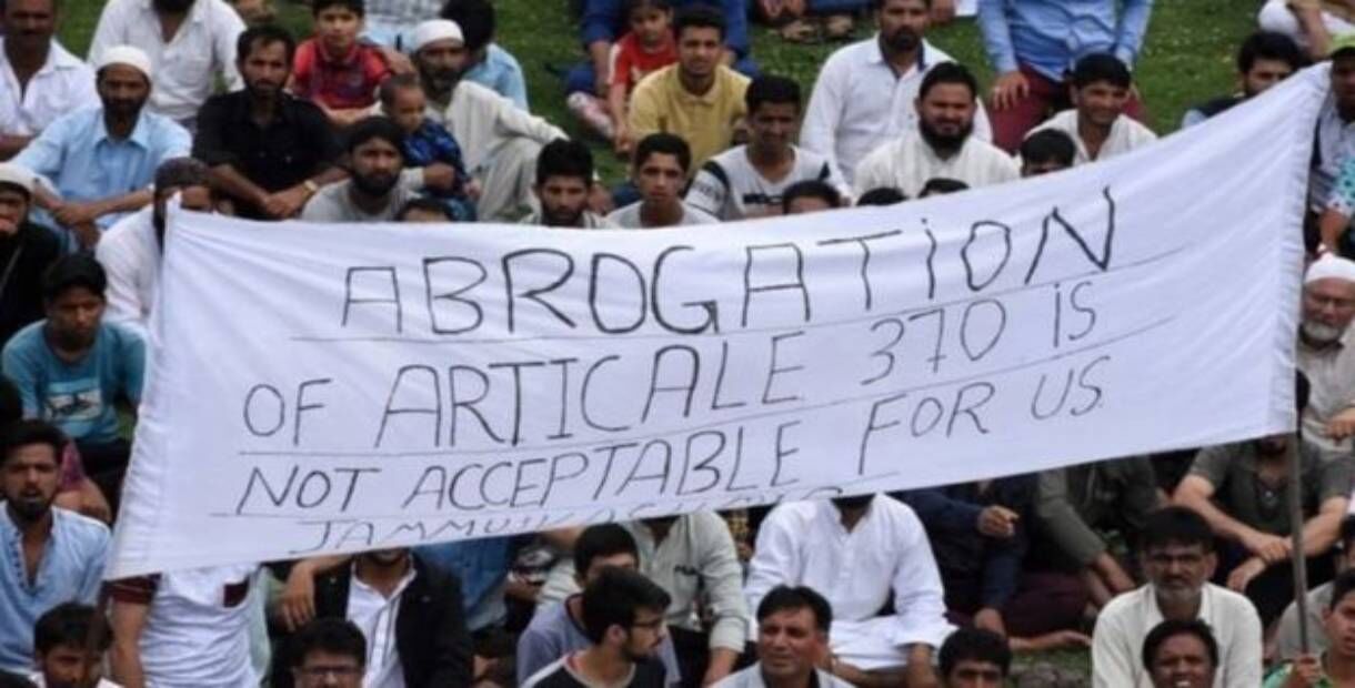कश्मीर में 370 हटाने के भारी विरोध की खबर का गृह मंत्रालय ने किया खंडन!