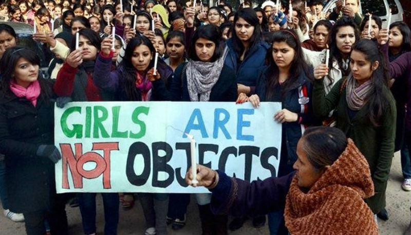 मुजफ्फरपुर बालिका गृह बलात्कार कांड में संलिप्तता के आरोप पर मंत्री मंजू वर्मा ने दिया इस्तीफा