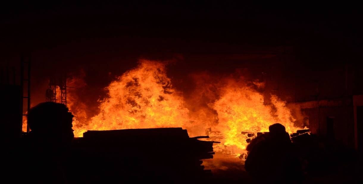 प्रधानमंत्री की अपील पर झोपड़ी में जलाया था दिया, आग लगने से दादी और 2 बच्चियों की मौत