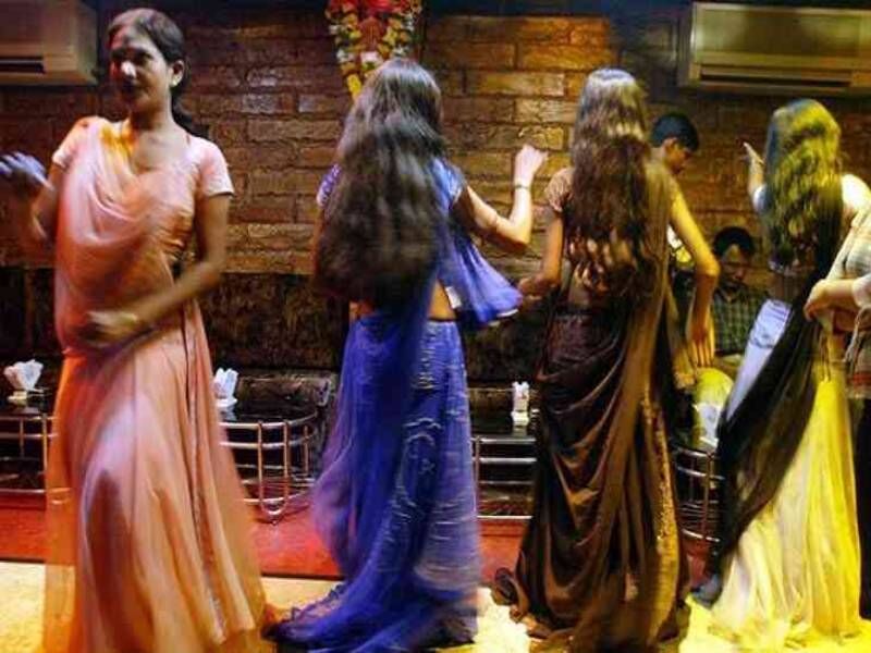 महाराष्ट्र में डांस बारों पर कड़े नियमों में सुप्रीम कोर्ट ने दी ढील