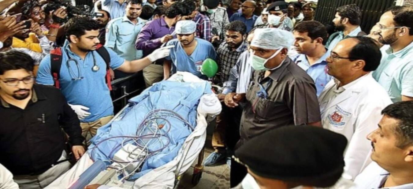 उन्नाव गैंगरेप पीड़िता की हालत बेहद गंभीर, दिल्ली के सफदरजंग अस्पताल में भर्ती