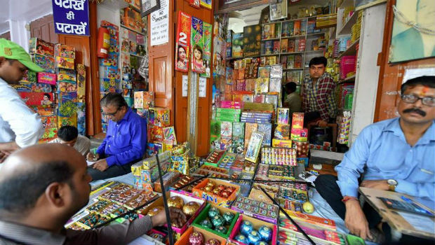 सुप्रीम कोर्ट ने नहीं बदला फैसला, दिल्ली—एनसीआर में नहीं बिकेंगे पटाखे
