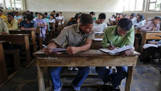 खुलासा : मर चुके शिक्षक को यूपी में बनाया 12 परीक्षा केंद्रों का प्रमुख