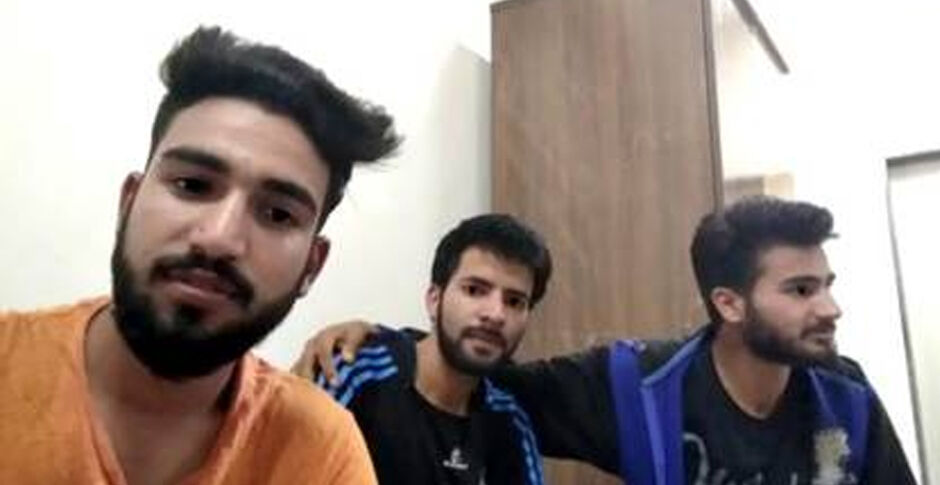 पाकिस्तान के समर्थन में नारे लगाने वाले तीनों कश्मीरी युवकों को पुलिस ने किया रिहा