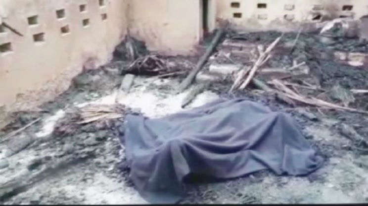 यूपी में महिला से गैंगरेप कर मंदिर की यज्ञशाला में जलाया जिंदा